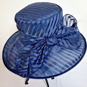 NWT House Of Frazer "The Winners Circle" Kentucky Derby pinstripe organza Hat.